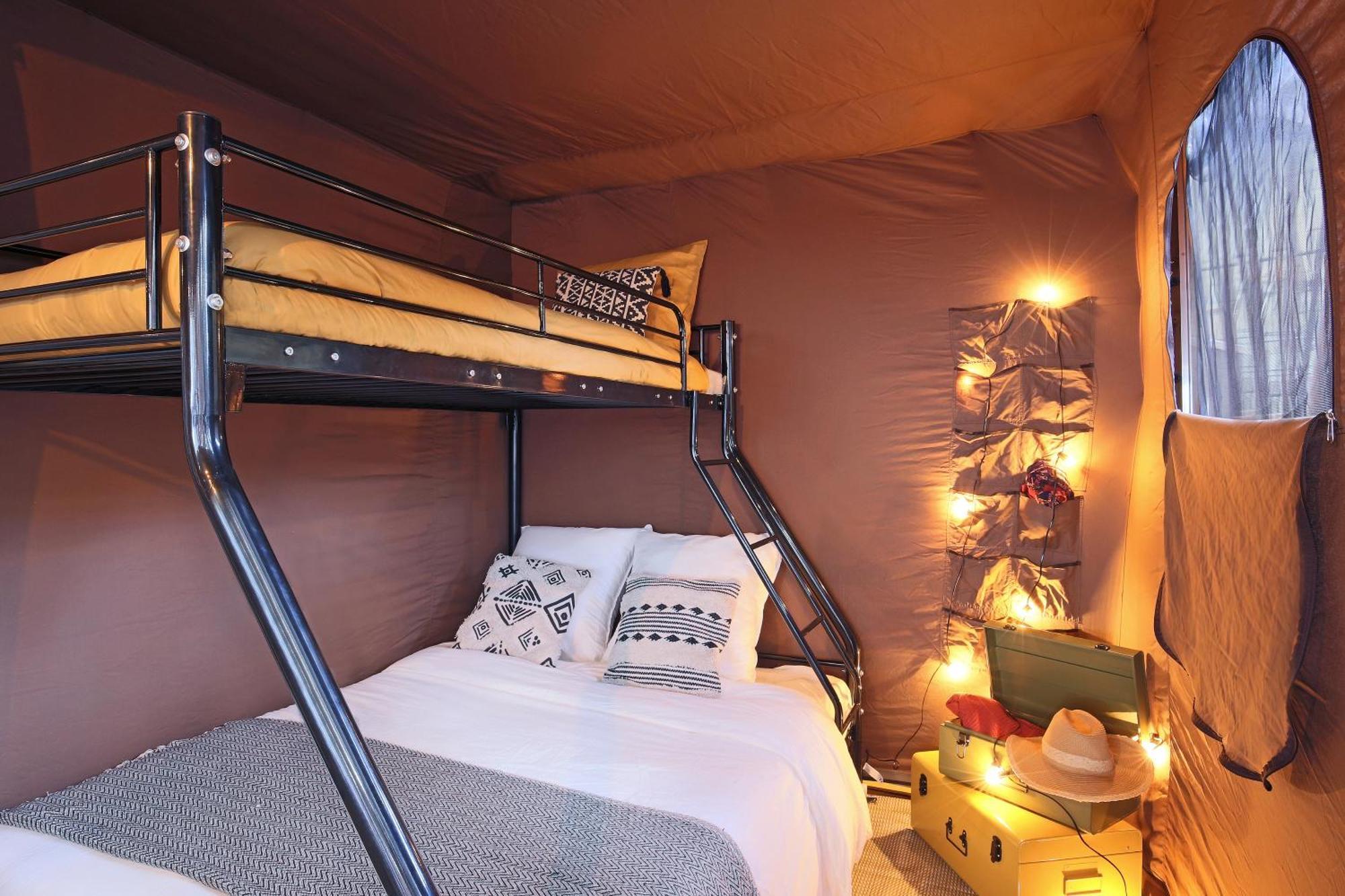 Huttopia De Roos Stegeren Chambre photo