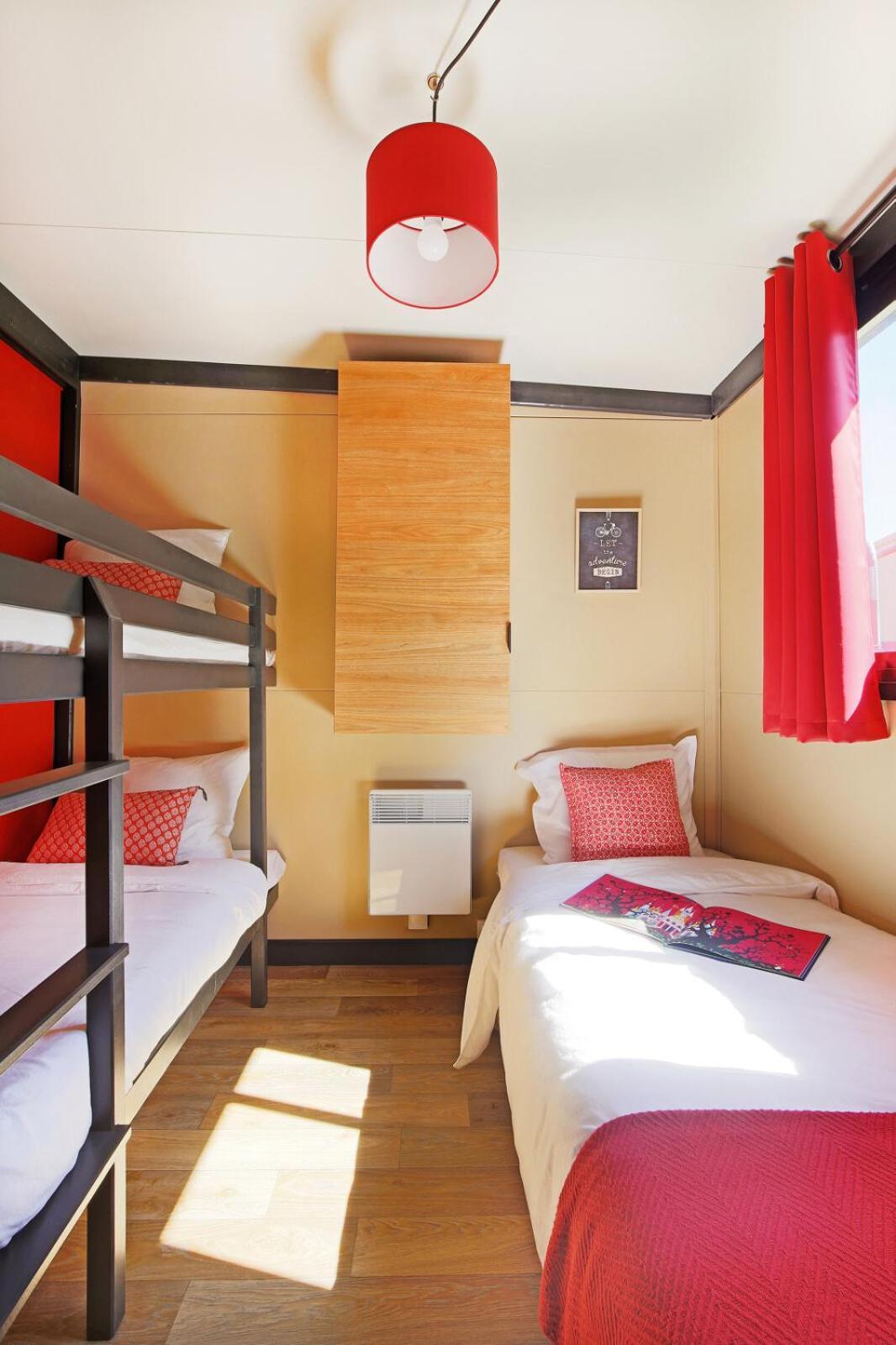 Huttopia De Roos Stegeren Chambre photo